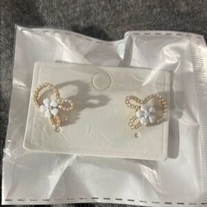 Elegant Pearl and Flower Earrings